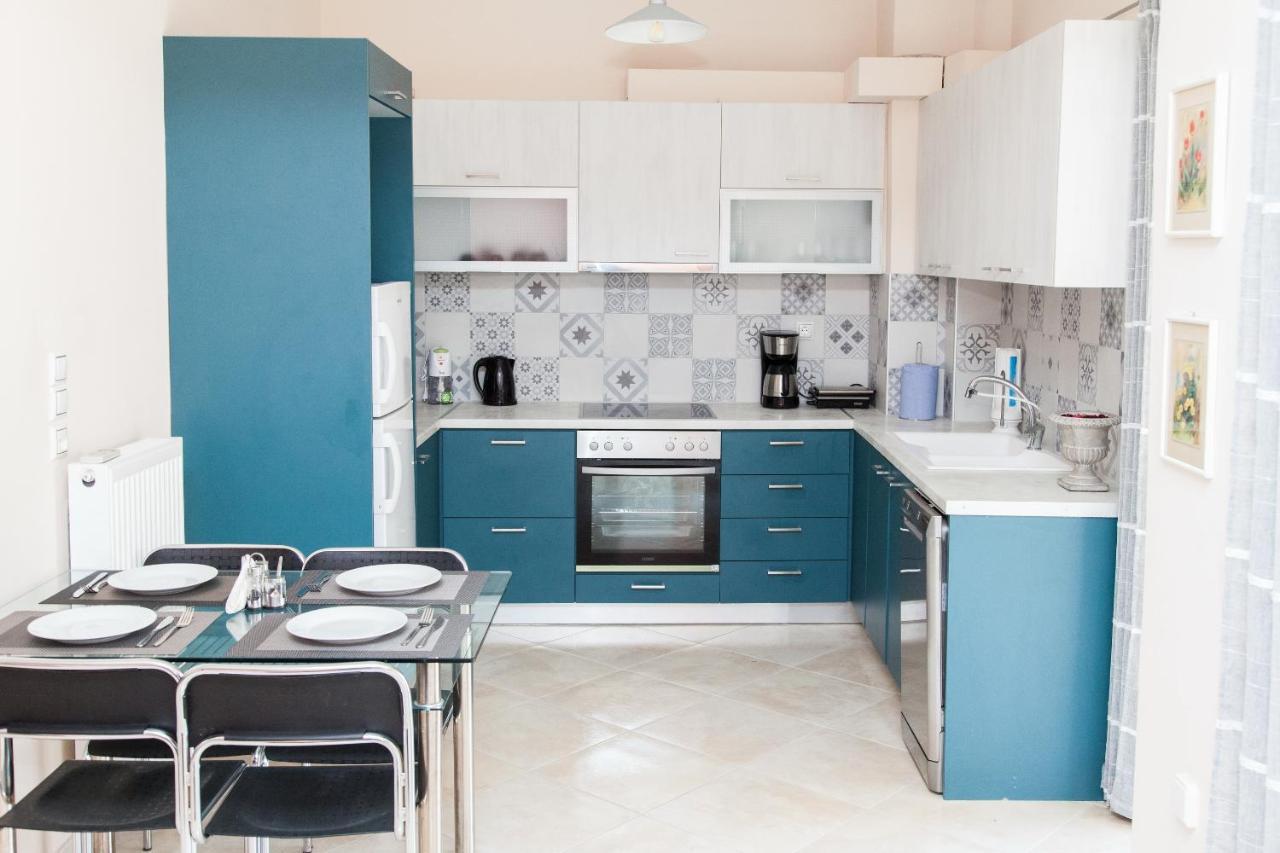 Great Apartment In Пирей Экстерьер фото