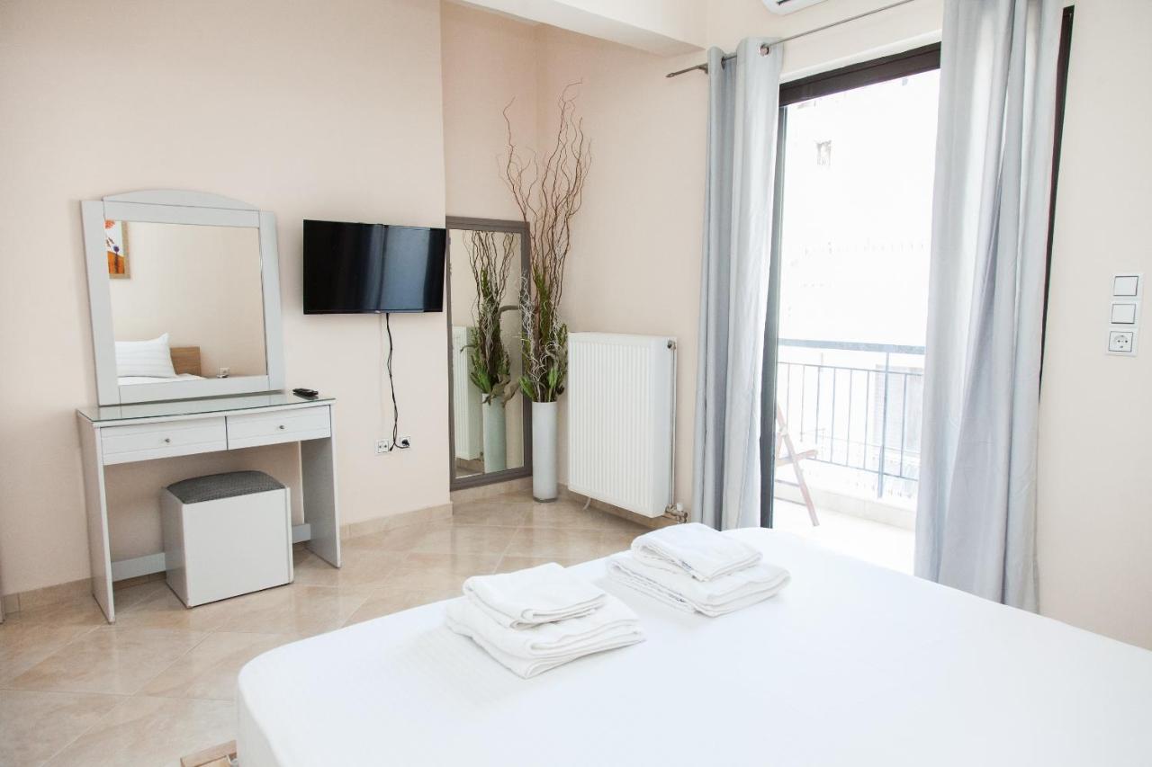 Great Apartment In Пирей Экстерьер фото