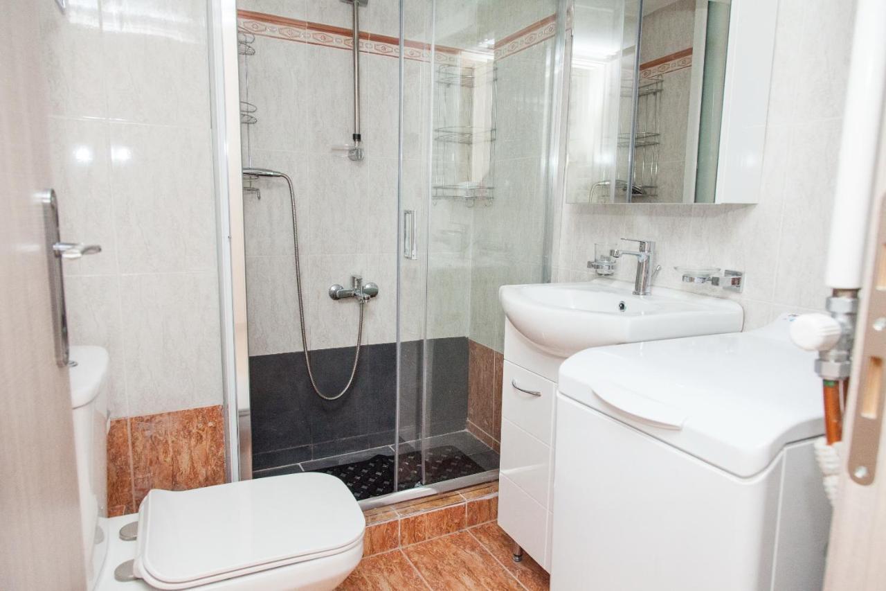 Great Apartment In Пирей Экстерьер фото