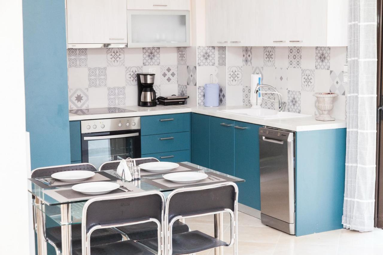 Great Apartment In Пирей Экстерьер фото